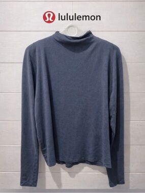 ❣️LULULEMON Moraine Turtleneck – lululemon lab – Size est. M
